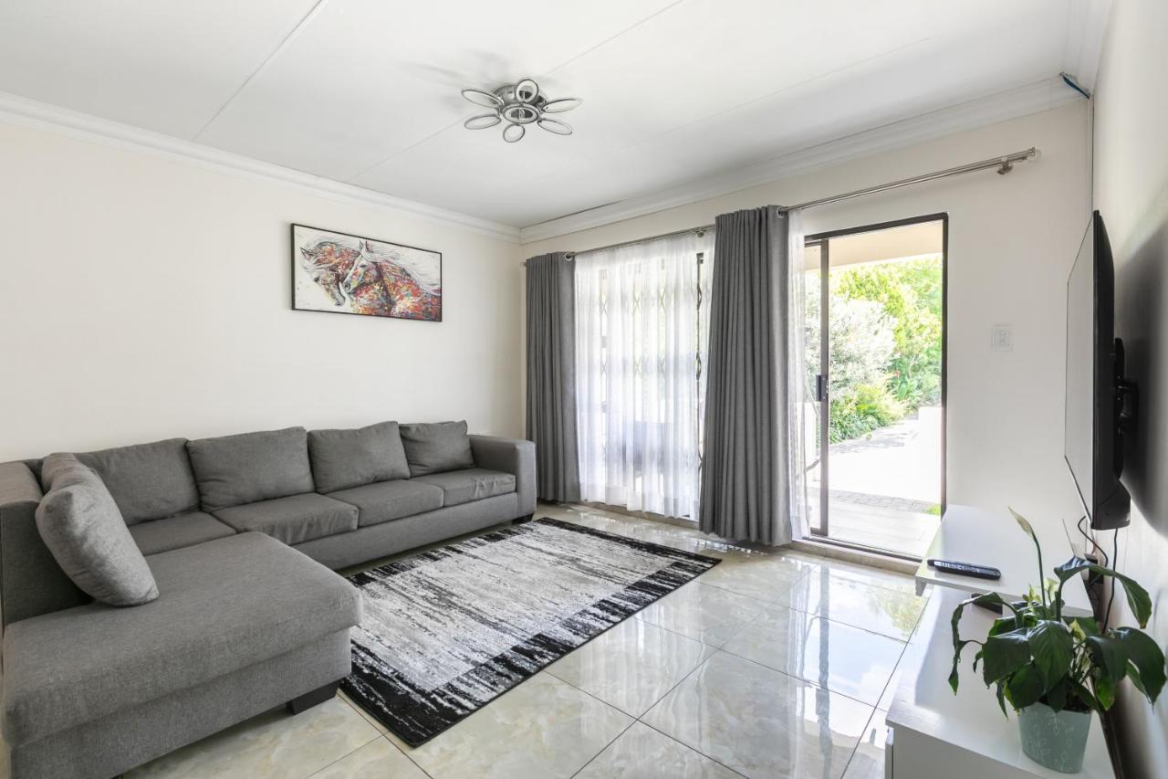 Signature Lodge Kempton Park Luaran gambar